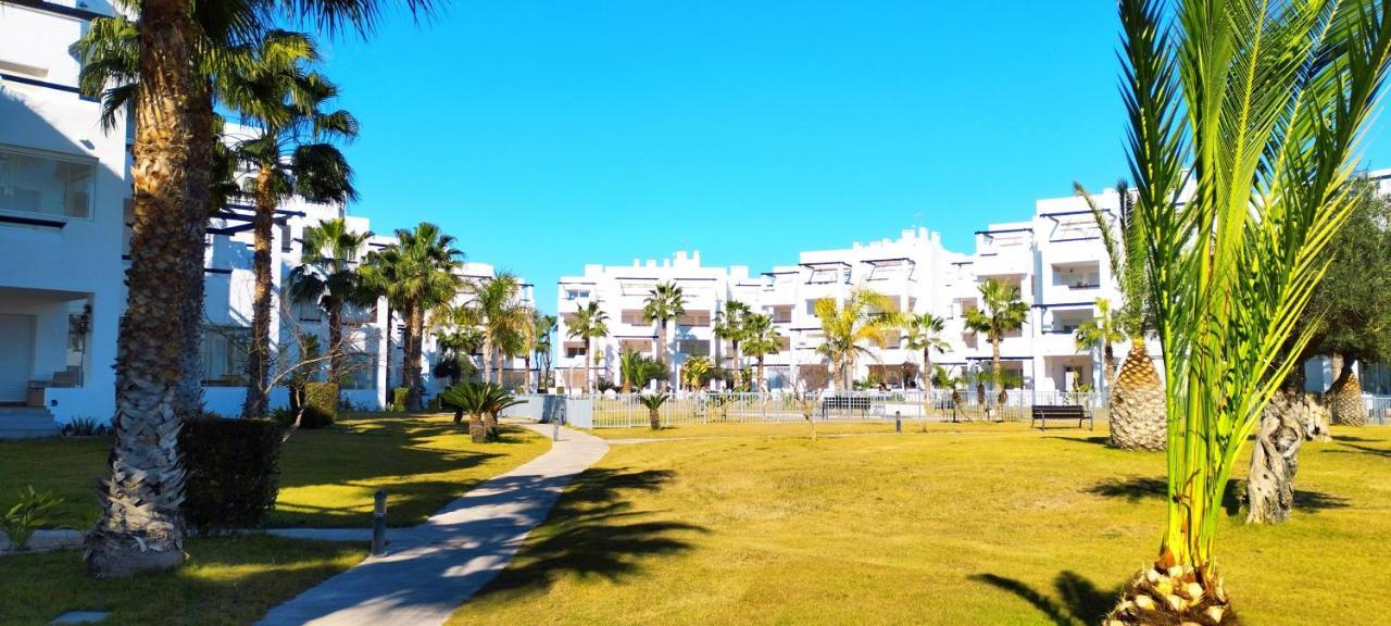 Апартаменты Mar Golf Luxe Flat Мурсия Экстерьер фото